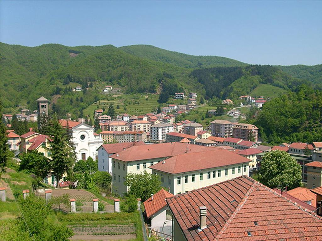 Affittacamere Dall'Acquarone Masone Exterior foto